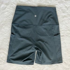 Yogalicious Lux Biker Shorts with Pockets
